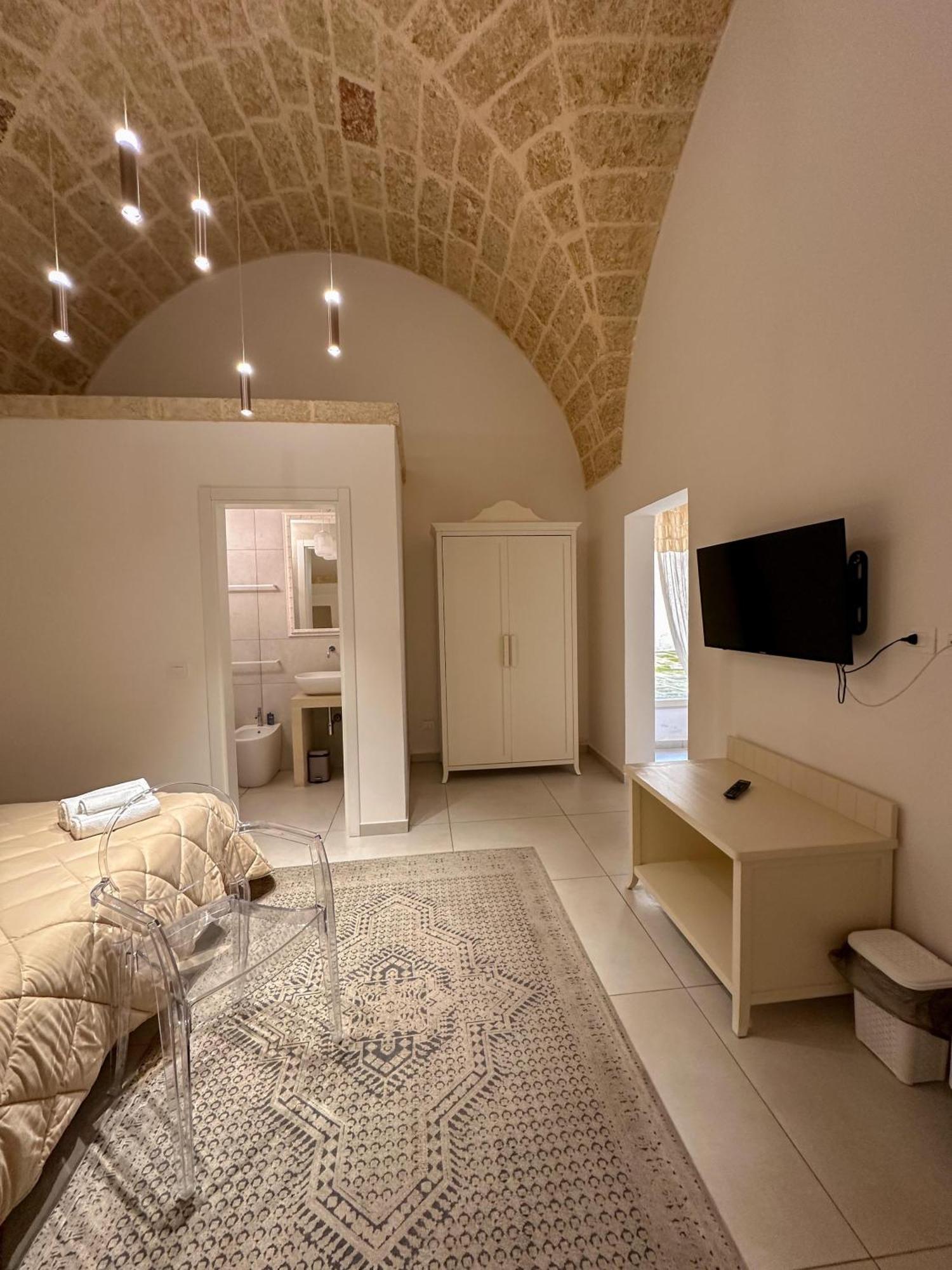 Palazzo Alma Luxury Rooms Casarano Exteriör bild