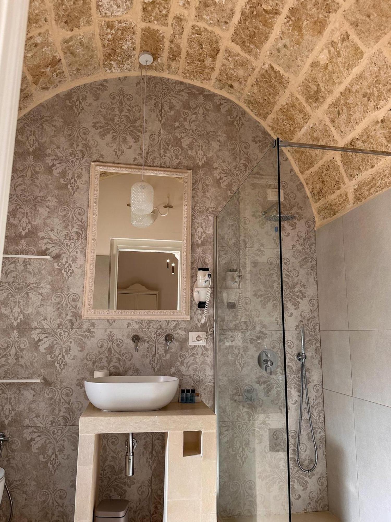 Palazzo Alma Luxury Rooms Casarano Exteriör bild