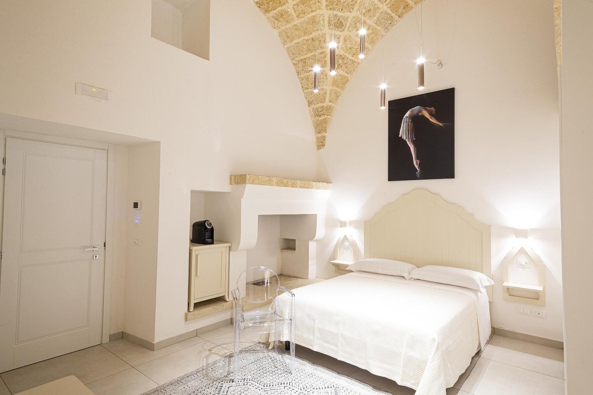 Palazzo Alma Luxury Rooms Casarano Exteriör bild