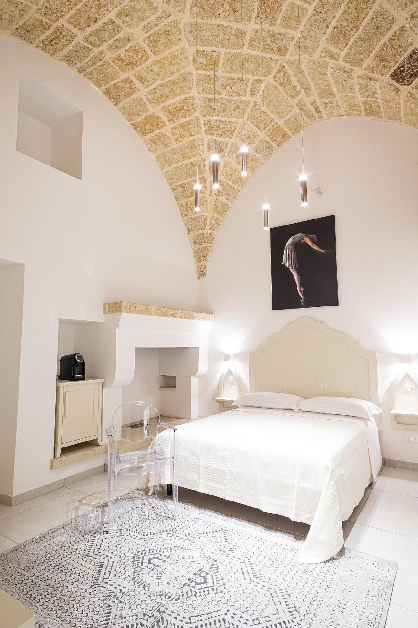 Palazzo Alma Luxury Rooms Casarano Exteriör bild